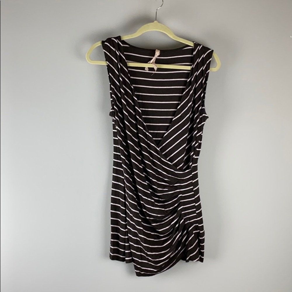 Bailey 44 faux wrap top - Picture 2 of 7